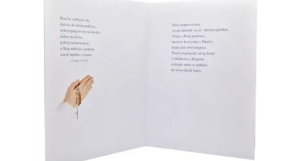 Kartka na bierzmowanie z modlącymi się dłońmi i cytatem biblijnym. Życzenia na nowy etap życia chrześcijańskiego.