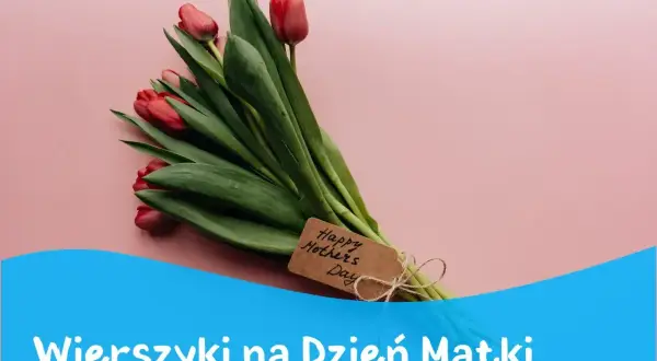 Bukiet czerwonych tulipanów z metką "Happy Mothers Day". Idealny na mądre życzenia dla mamy.